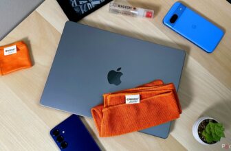 This $20 product is my secret weapon for holding my gadgets clear