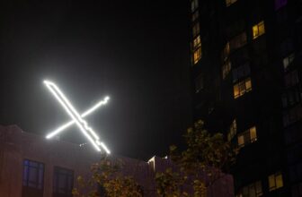 X is experiencing an information heart outage