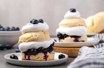 Blueberry Shortcake (Simple Summer time Dessert!)