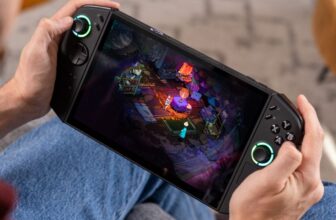 A Handheld Made For Massive, Meaty Claws