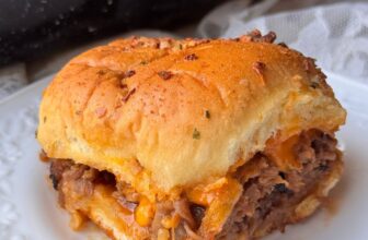 BEEF AND CHEDDAR SLIDERS – The Southern Girl Cooks