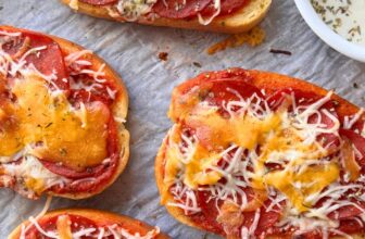 TEXAS TOAST PIZZAS – The Southern Girl Cooks